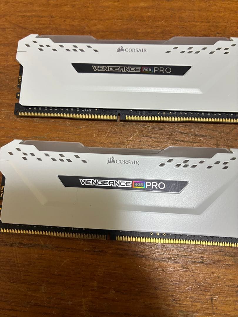 メモリー CORSAIR VENGEANCE RGB PRO 16GB DDR4