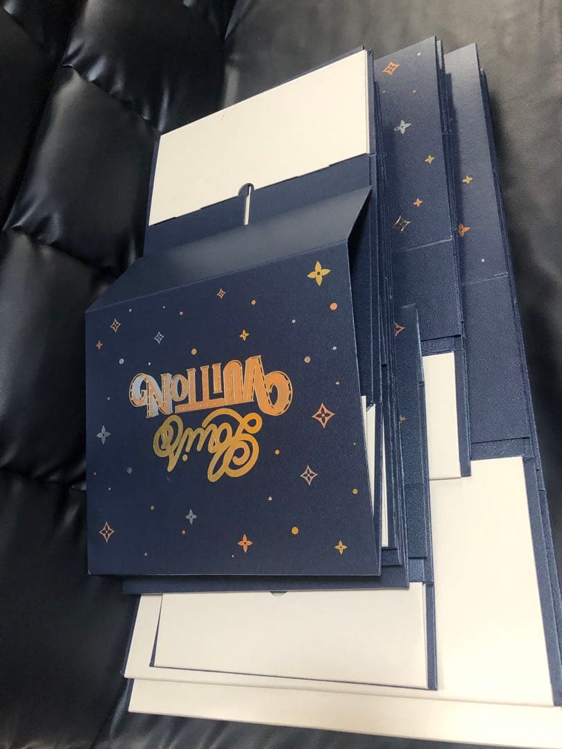 ルイヴィトン　ホリデー限定　バッグ等の箱9箱　大サイズ、中サイズ