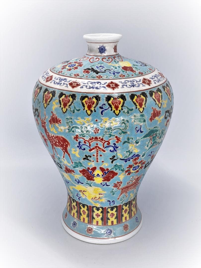 【 唐英監修　百花神獣図琺瑯彩壺 】　官窯（景徳鎮）　乾隆元年款　　N0205G