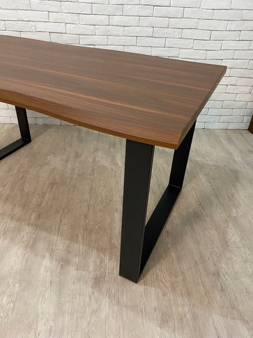 【東京都23区内は送料無料】140cm ダイニングテーブル　リビング　デスク　机