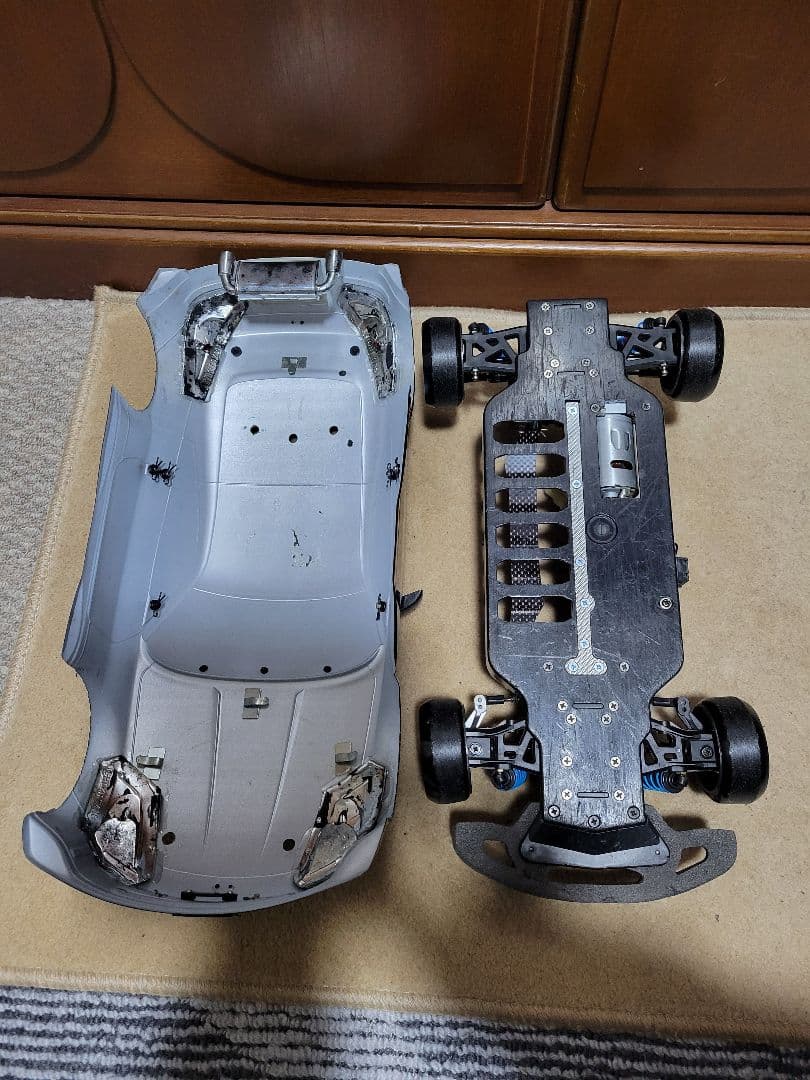 J*R様 タミヤラジコンTB02フルベア、プロポ、メカ積み、Zボディ付き