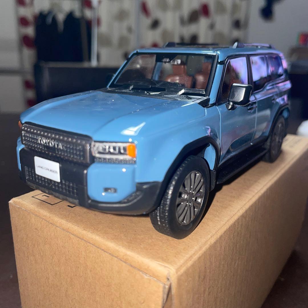 1/25までの出品。トヨタ ランドクルーザー　250 ミニカー