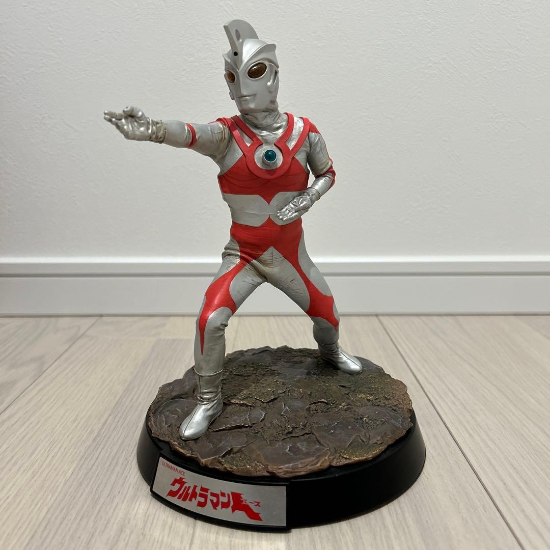 ウルトラマンエース　海外製フィギュア　スタチュー　特撮　ウルトラマンA