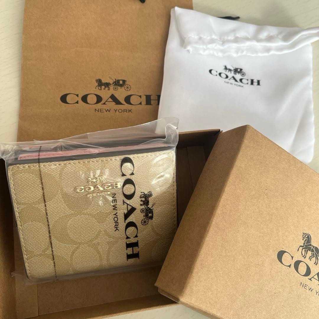 COACH 箱・ショップ袋付き❣️[コーチ] 財布(二つ折り財布)