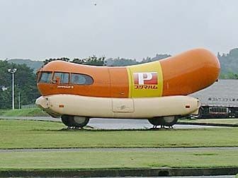 ファンコポップ！ホットウィールでお馴染み♪ウィンナーモービル　オスカーマイヤー