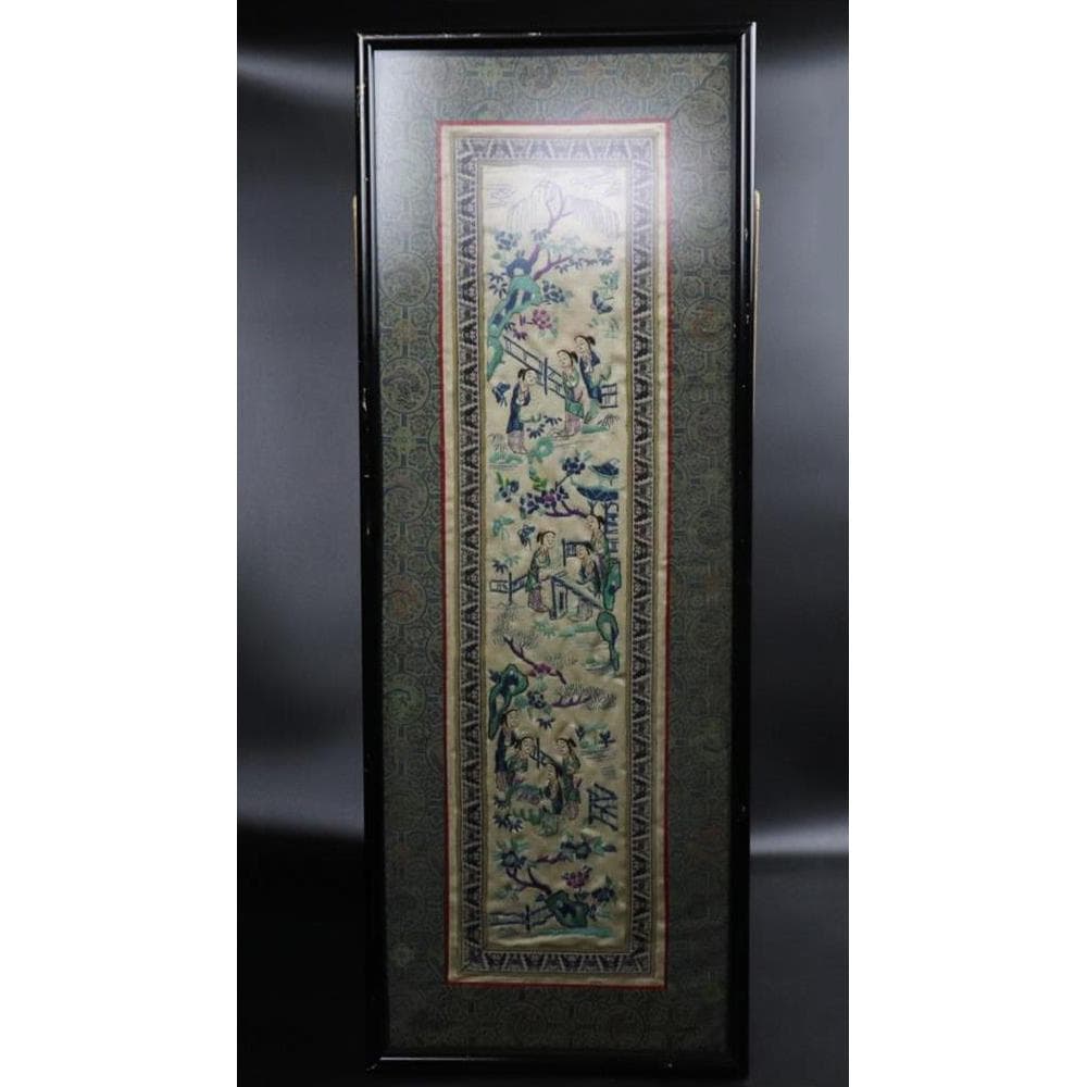 【繍】　★ 額装 庭院仕女図繍片 ★　時代物　亭台 柳樹 刺繍文様　明清織繍