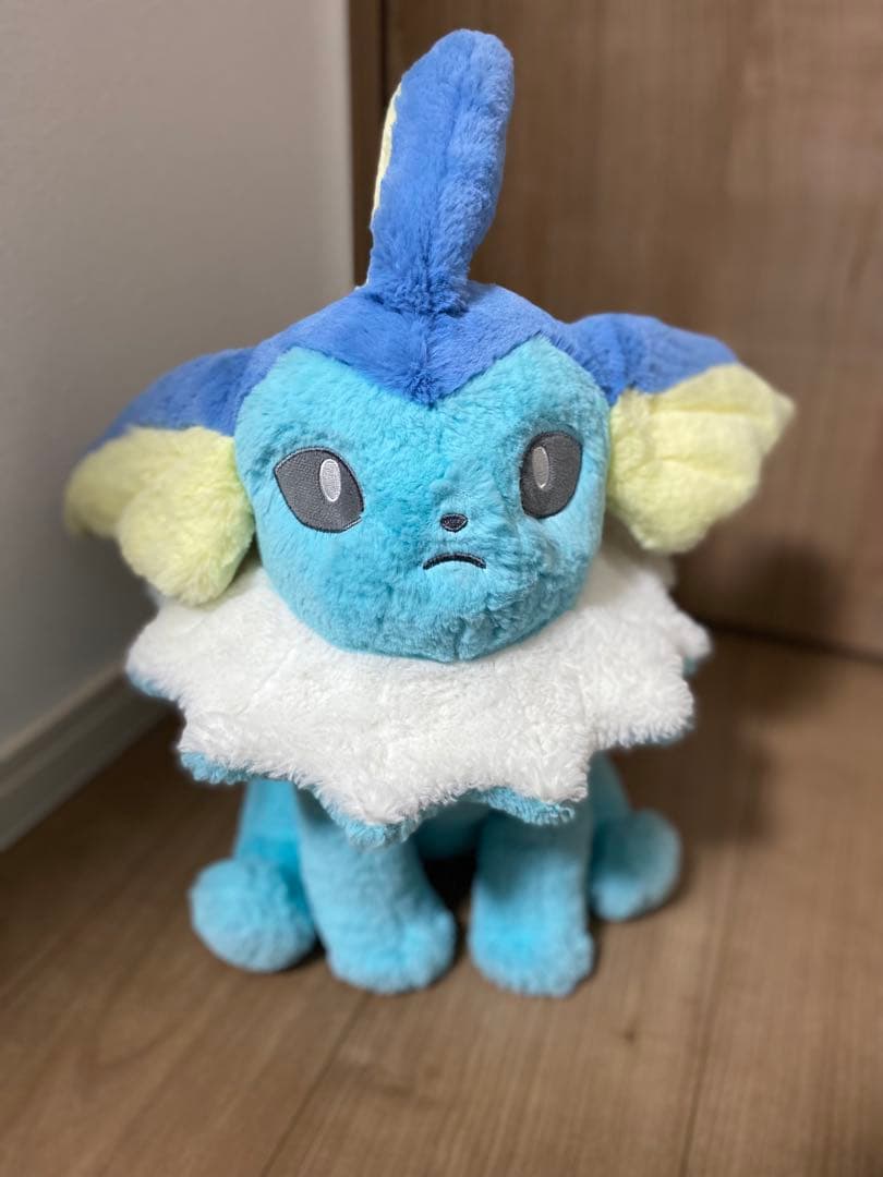 ポケモンセンターオリジナル　シャワーズ　ふわふわ抱きぬいぐるみ