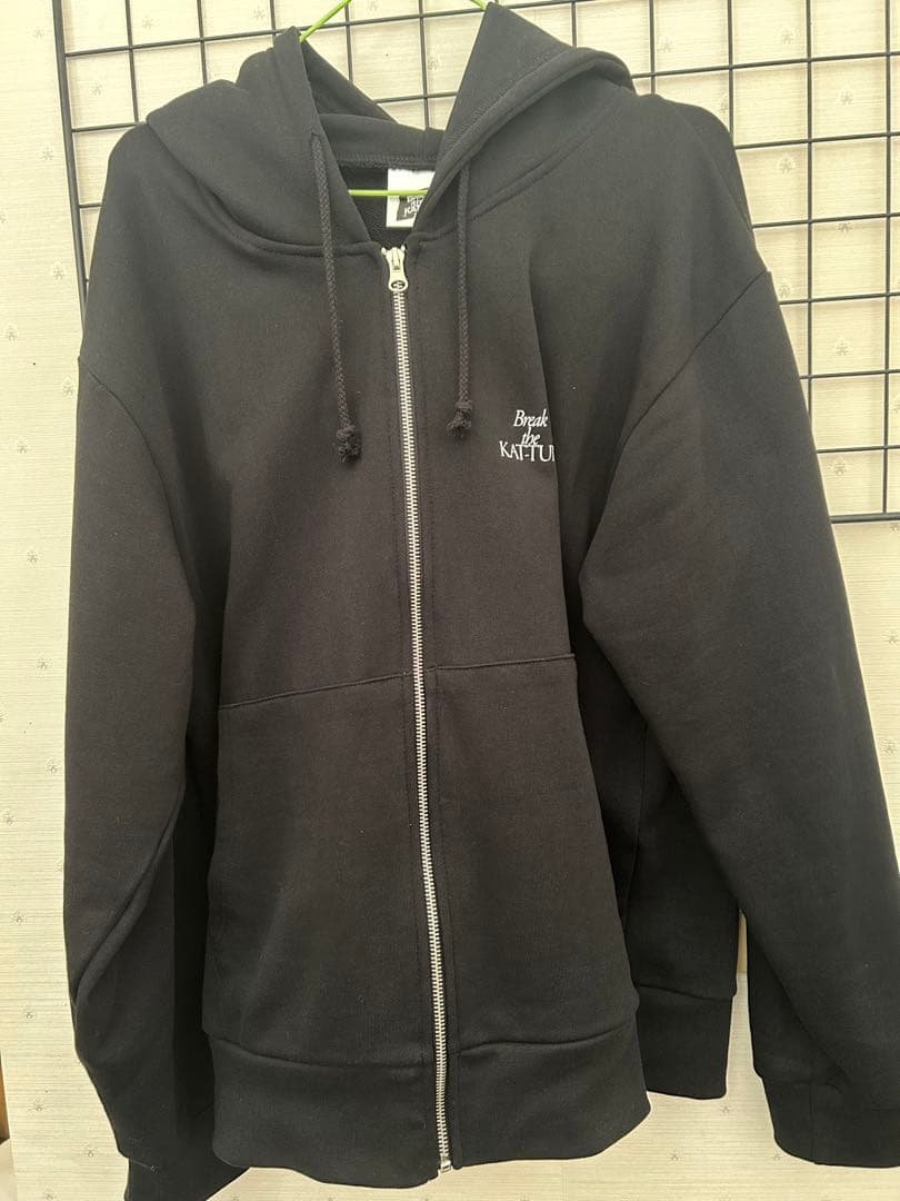 KAT-TUN 2025 コンサートグッズ　パーカー