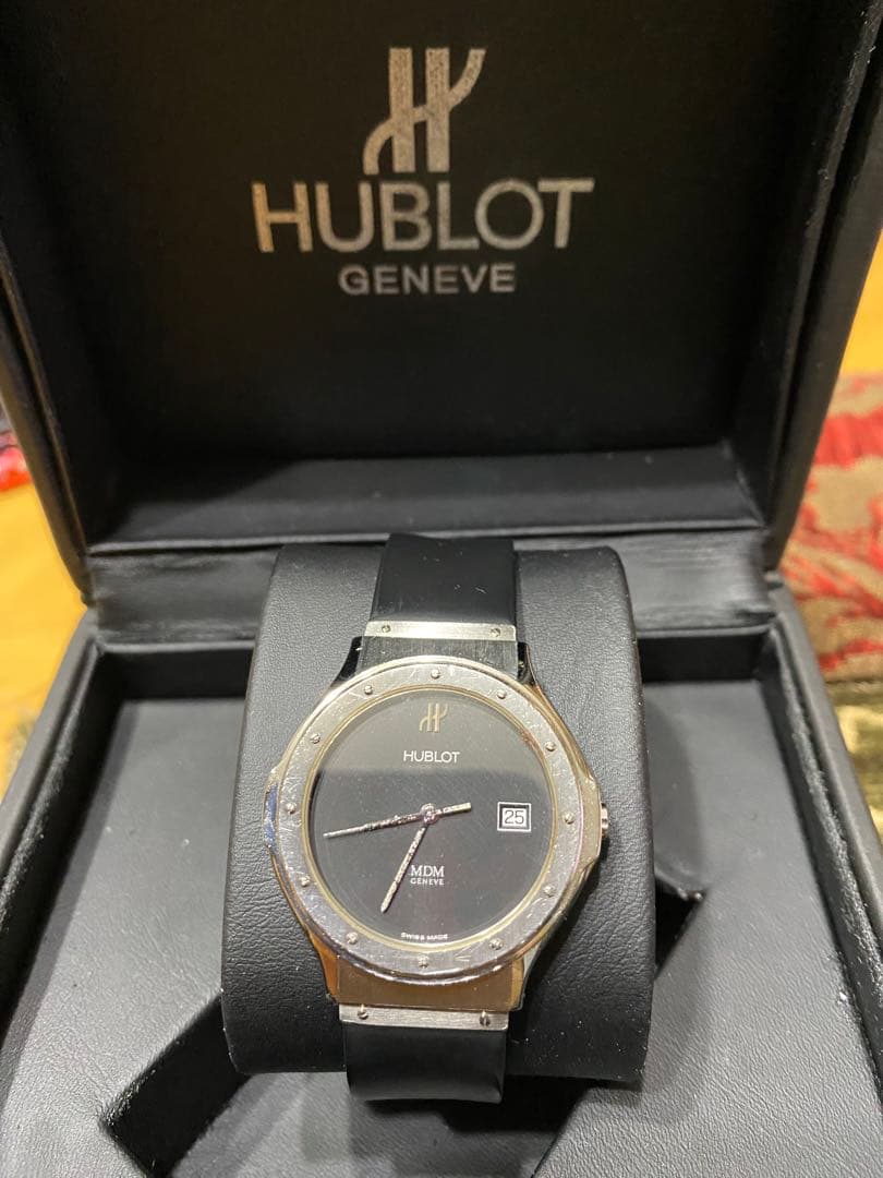 カ*ィ様 Hublot クラシック　ブラックラバーベルト 時計