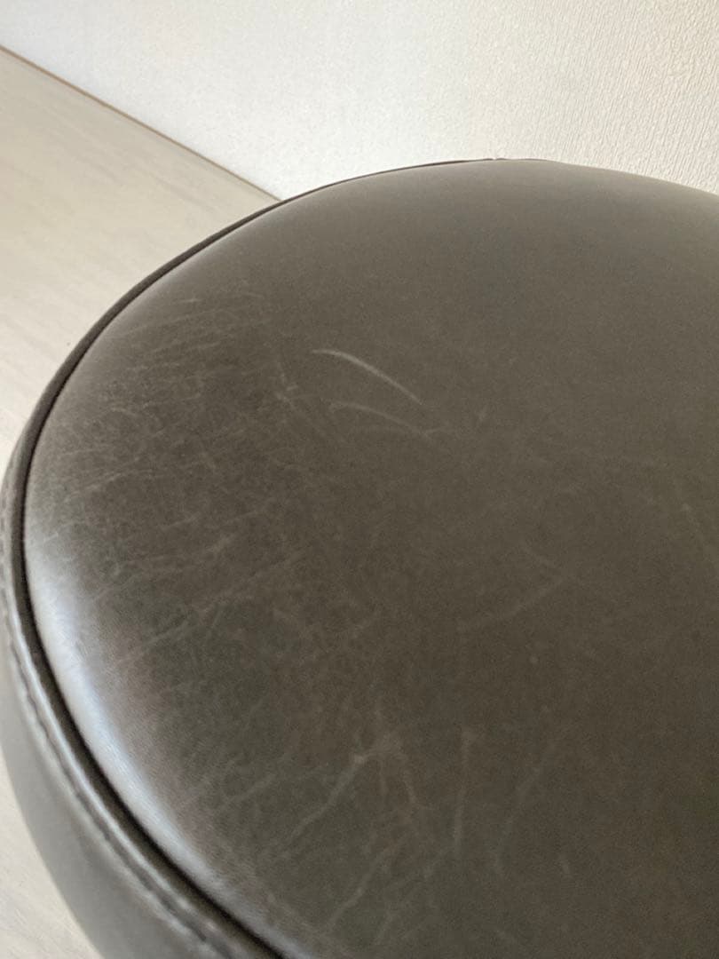 古い木製スツール サラサデザイン b2c オイルドレザー