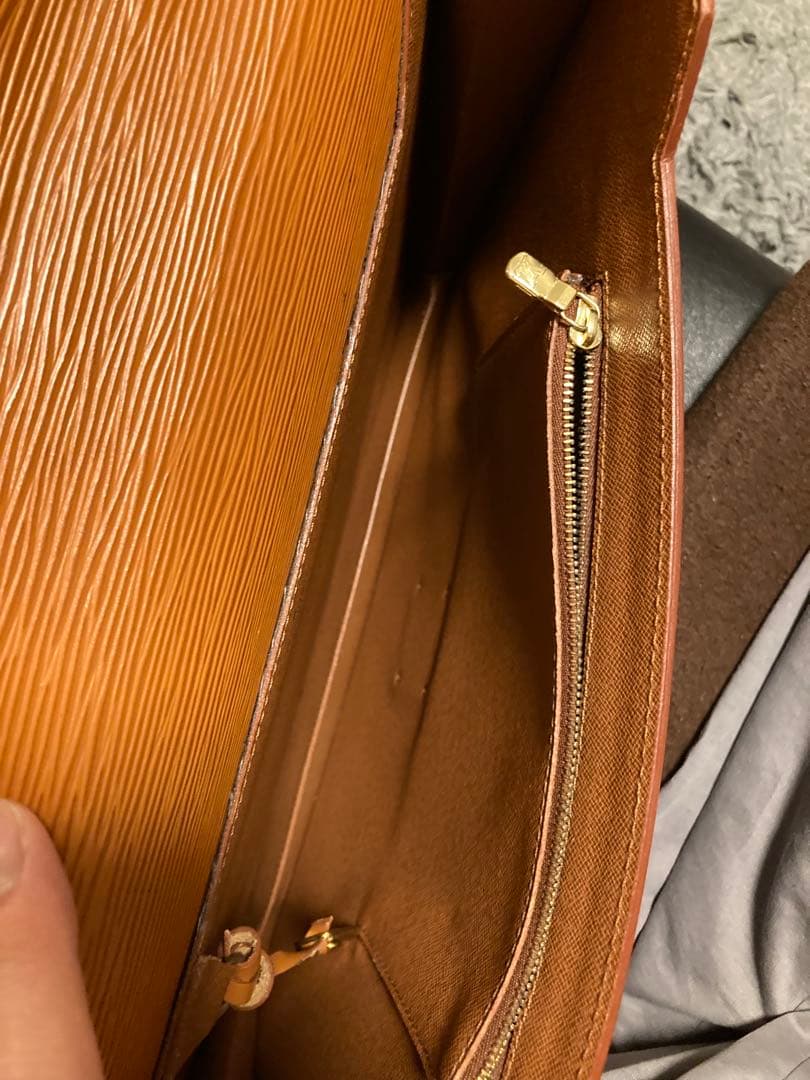 阿*鳥様 ルイヴィトン エピ ポルトドキュマン ビジネスバッグ ブリーフケース