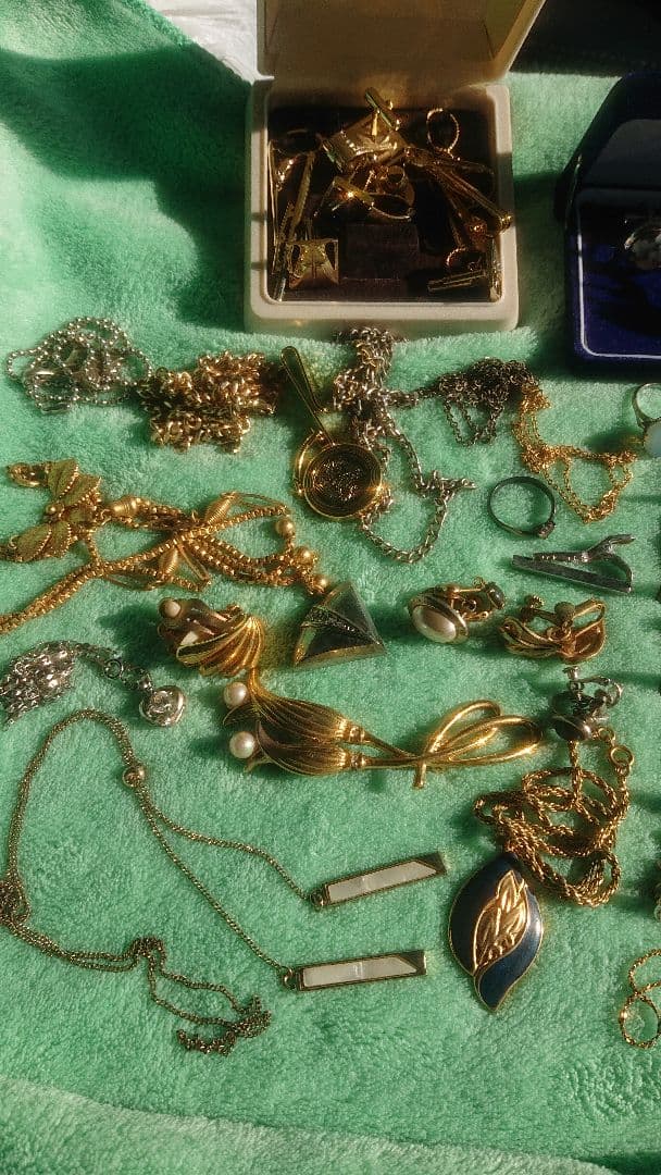 遺品整理の為のアクセサリーその他まとめて！