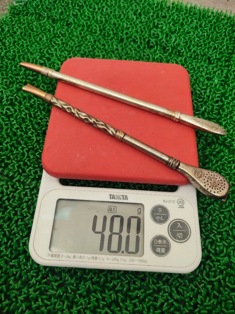 18Kと800の刻印が入ったヴィンテージメタルストロー