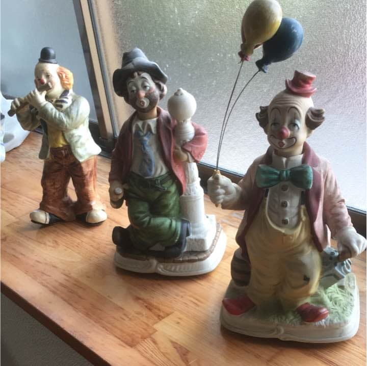 ピエロの置物