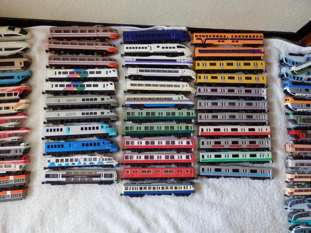 ❤️日本製★新品級★３４両★絶版❤️トレーン大量セットNゲージダイカストミニカー