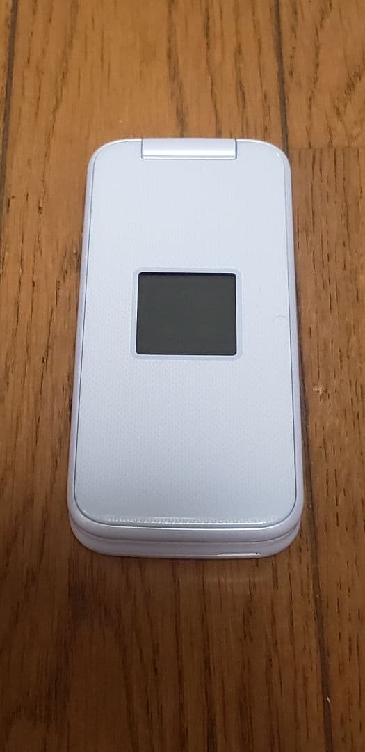 docomo らくらくホンF-01M ホワイト