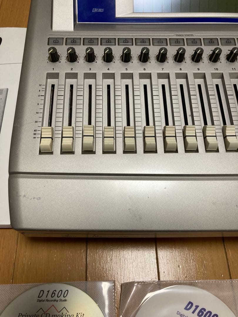 KORG D1600　マルチトラックレコーダー コルグ　取扱説明書付き！