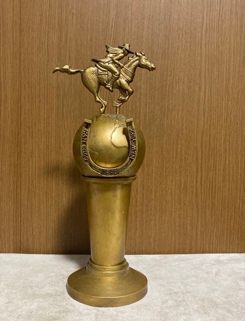 一番くじ ジョジョの奇妙な冒険 7部 スティール・ボール・ラン トロフィー