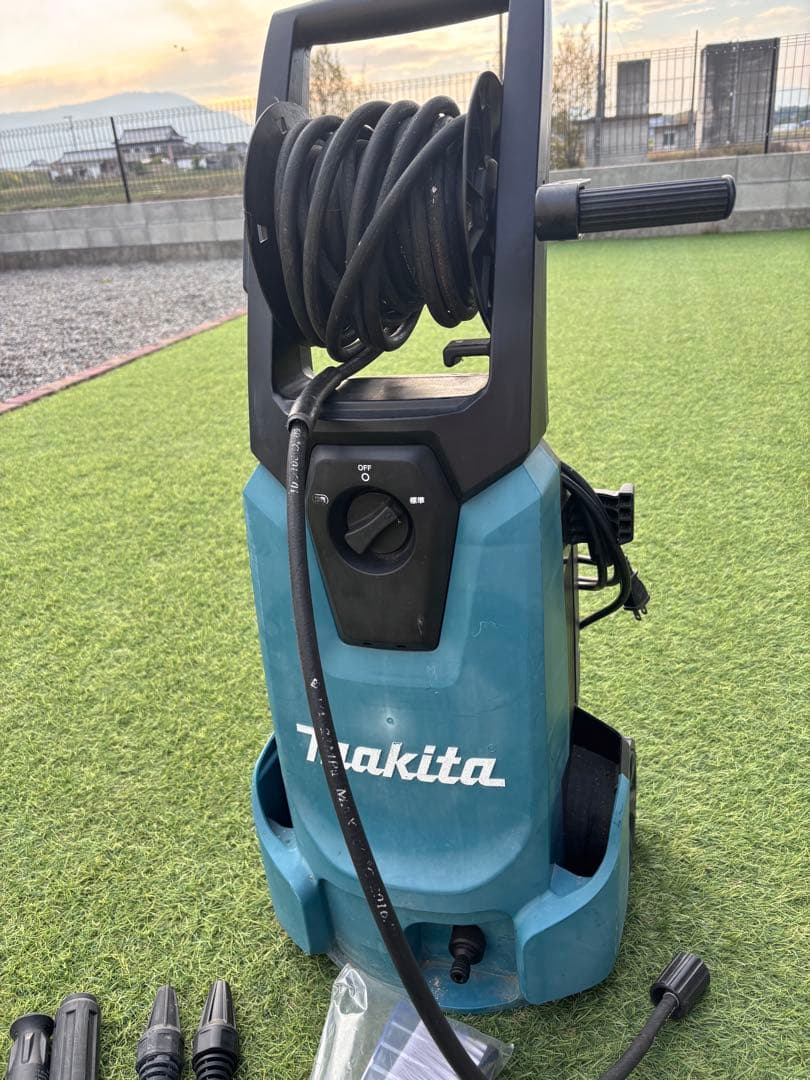 Makita 高圧洗浄機 MHW0820マキタ