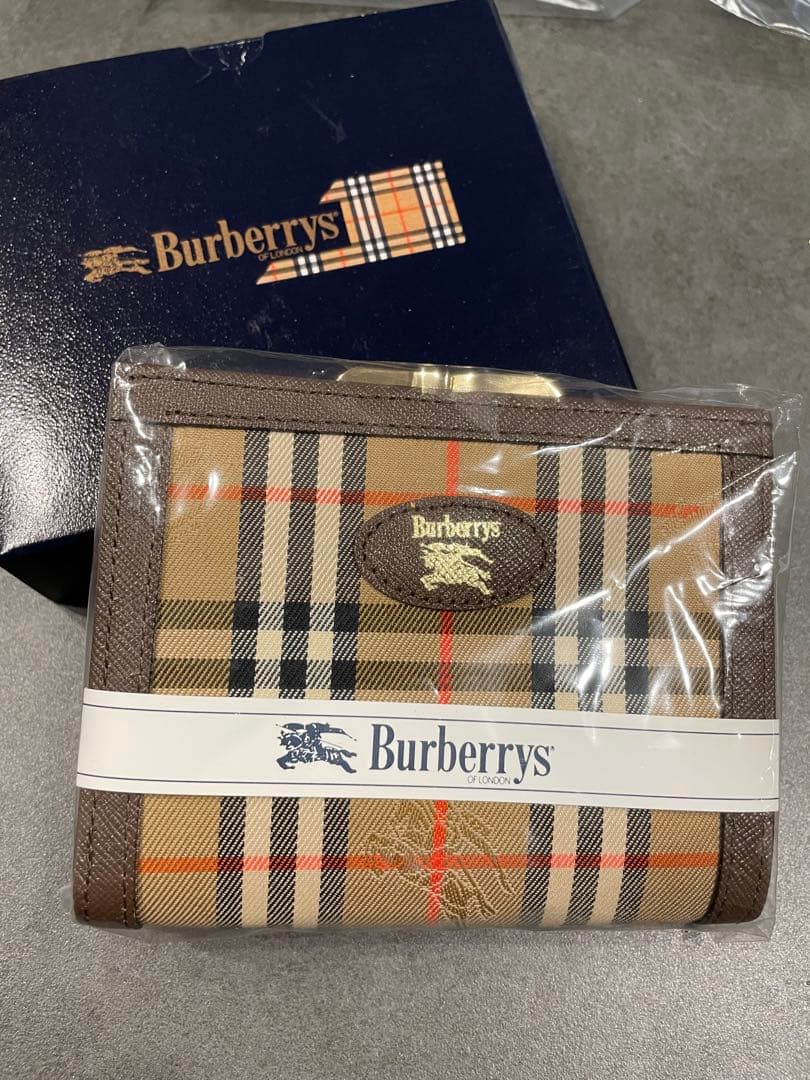 新品　Burberrys チェック柄 二つ折り財布