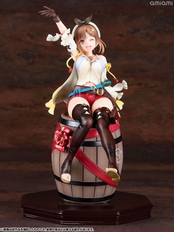 ライザのアトリエ 常闇の女王と秘密の隠れ家 ライザ 25周年記念ver 通常版