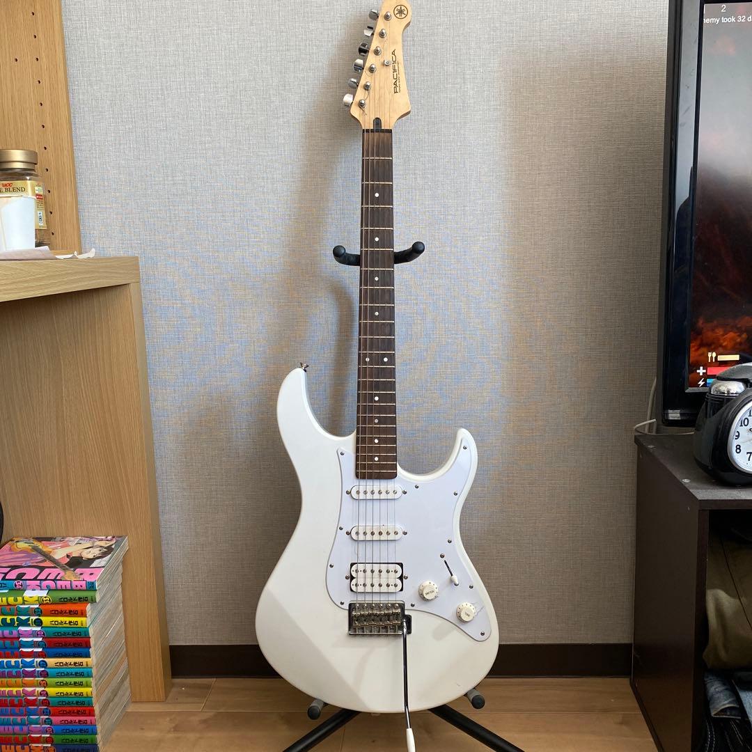 YAMAHA PACIFICA ギターカバー付き