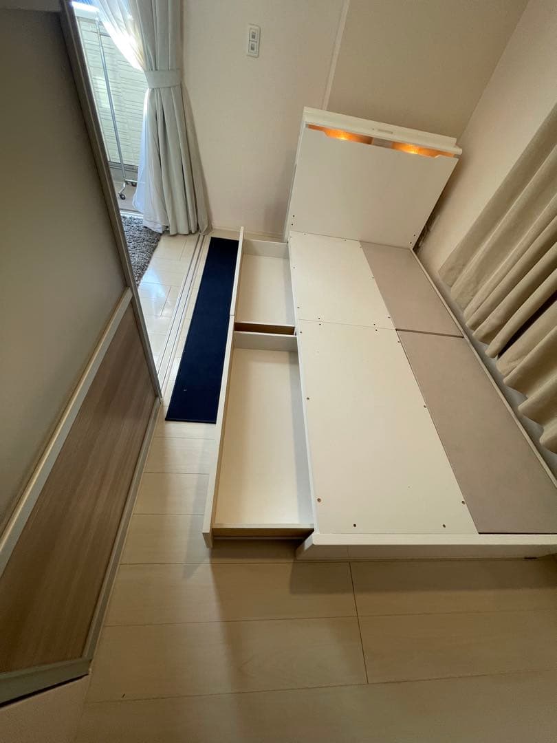 ニトリ　ホワイト シングルベッドフレーム