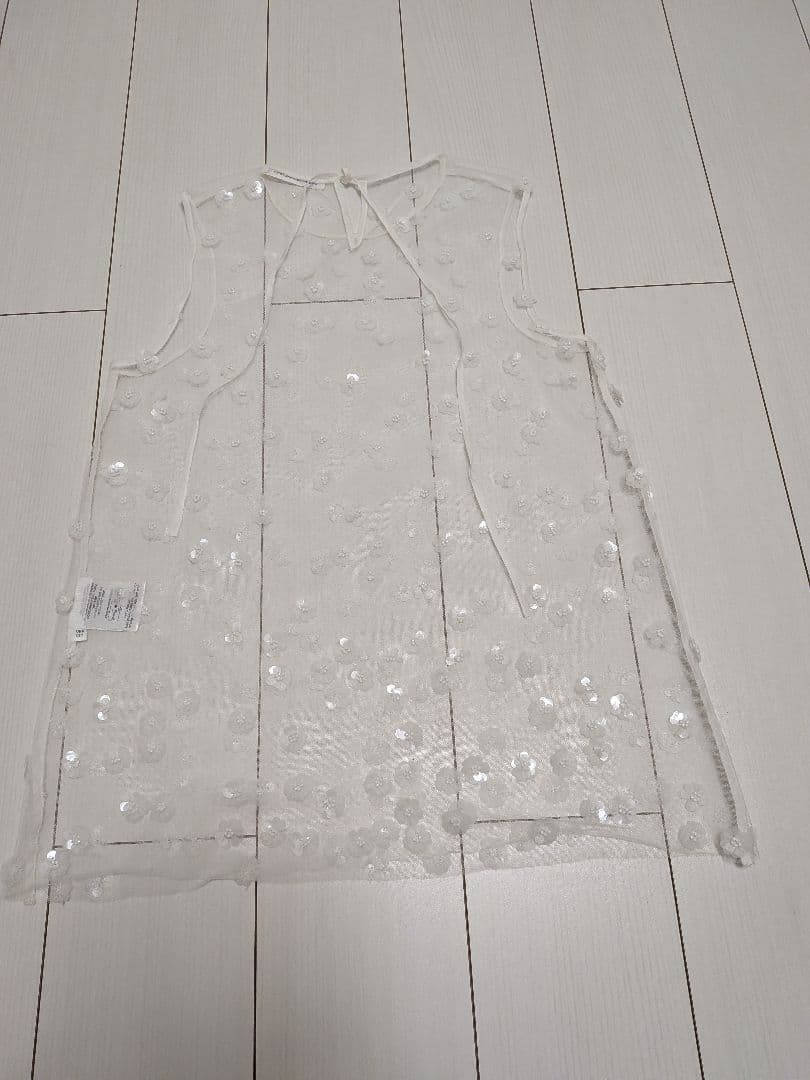 ノースリーブトップス