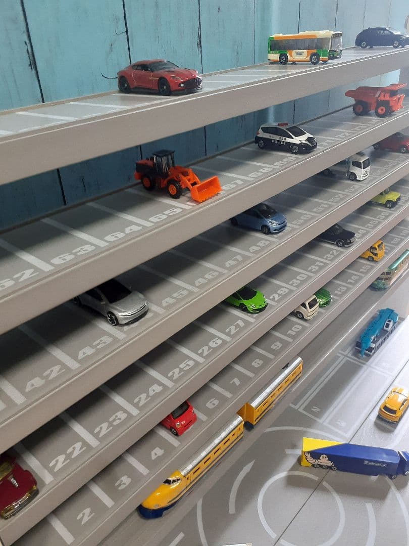 ゆるななちゃん★１枚板仕様、プラレール棚1段追加トミカプラレール収納棚