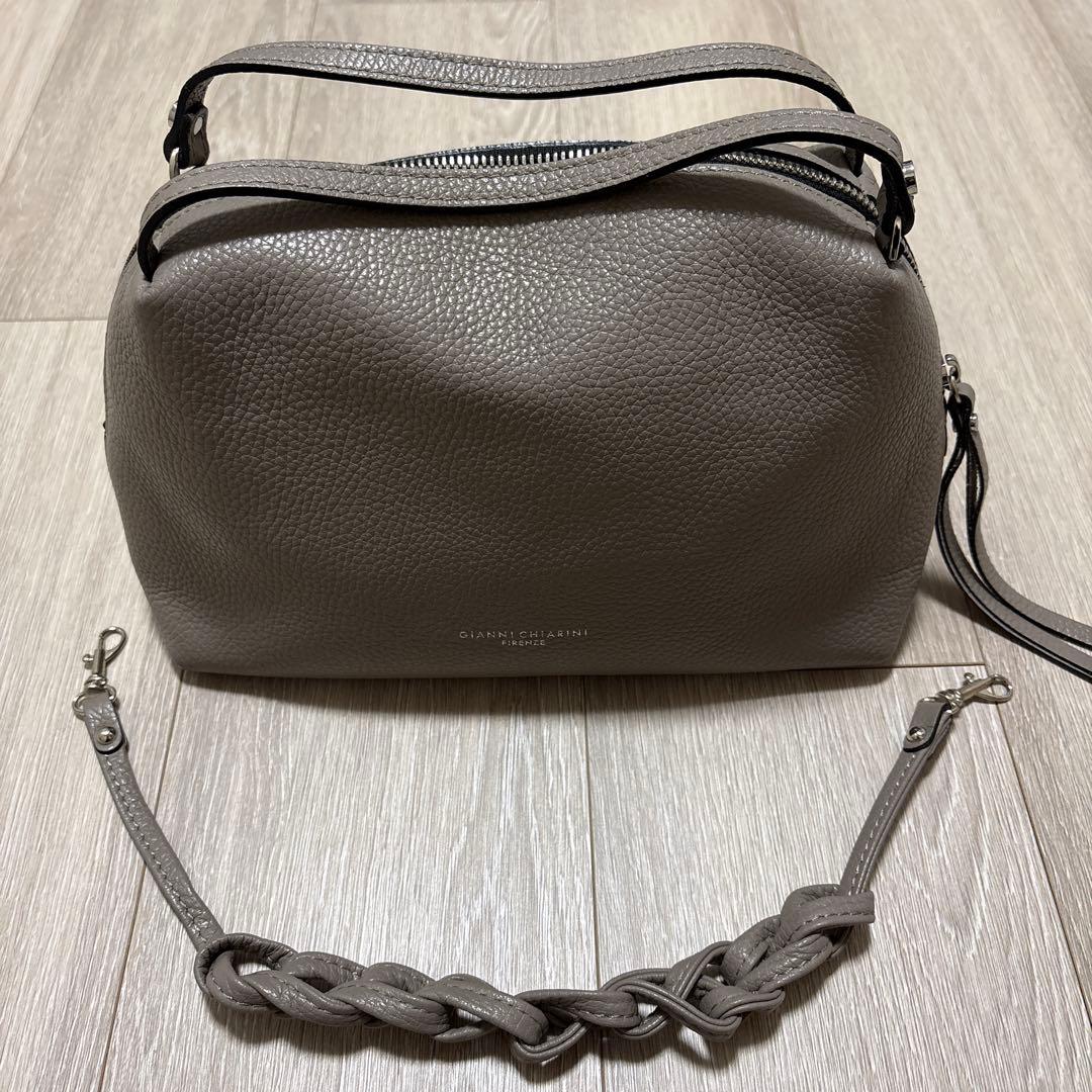 【美品】GIANNICHIARINI ALIFA M ショルダーバッグ
