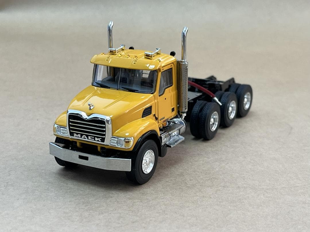 WSI MACK GRANITE 8×4　1/50