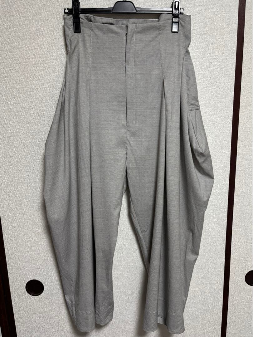 divka ハイウェスト立体パンツ