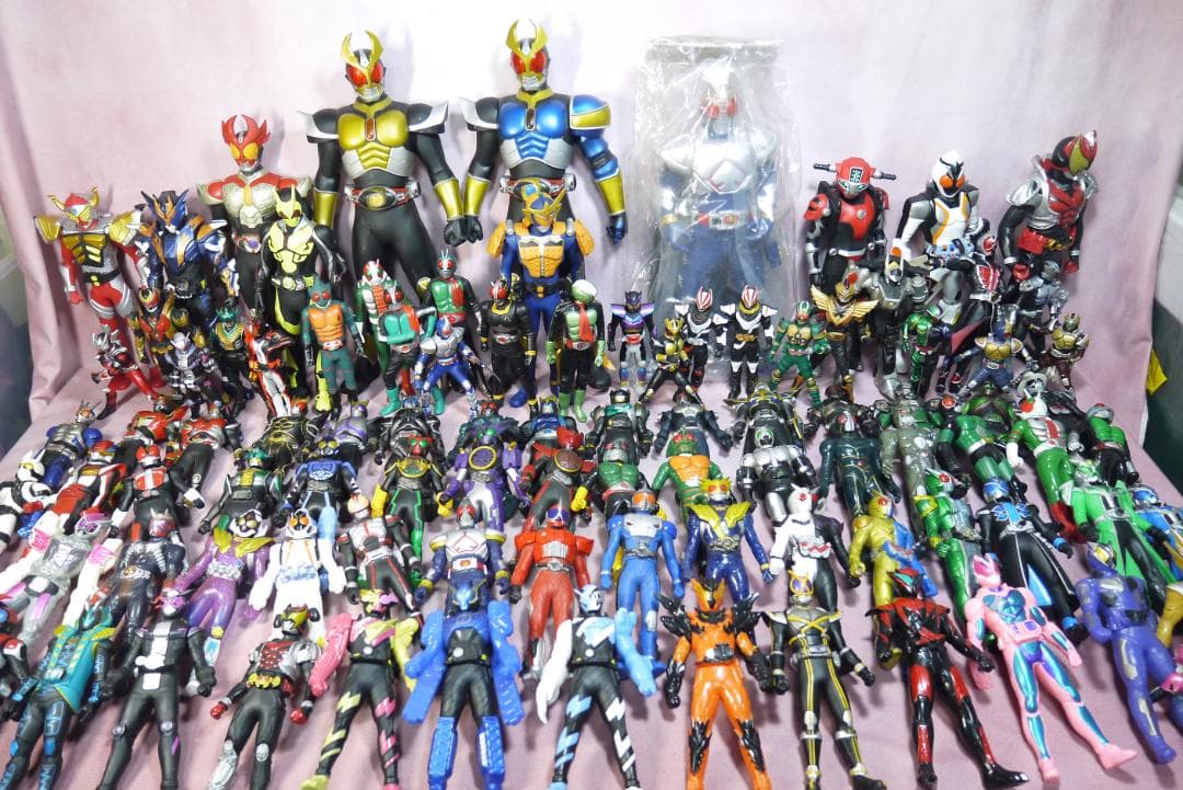 ライダーヒーローシリーズ　ビッグサイズソフビ　フィギュアなど　97体セット