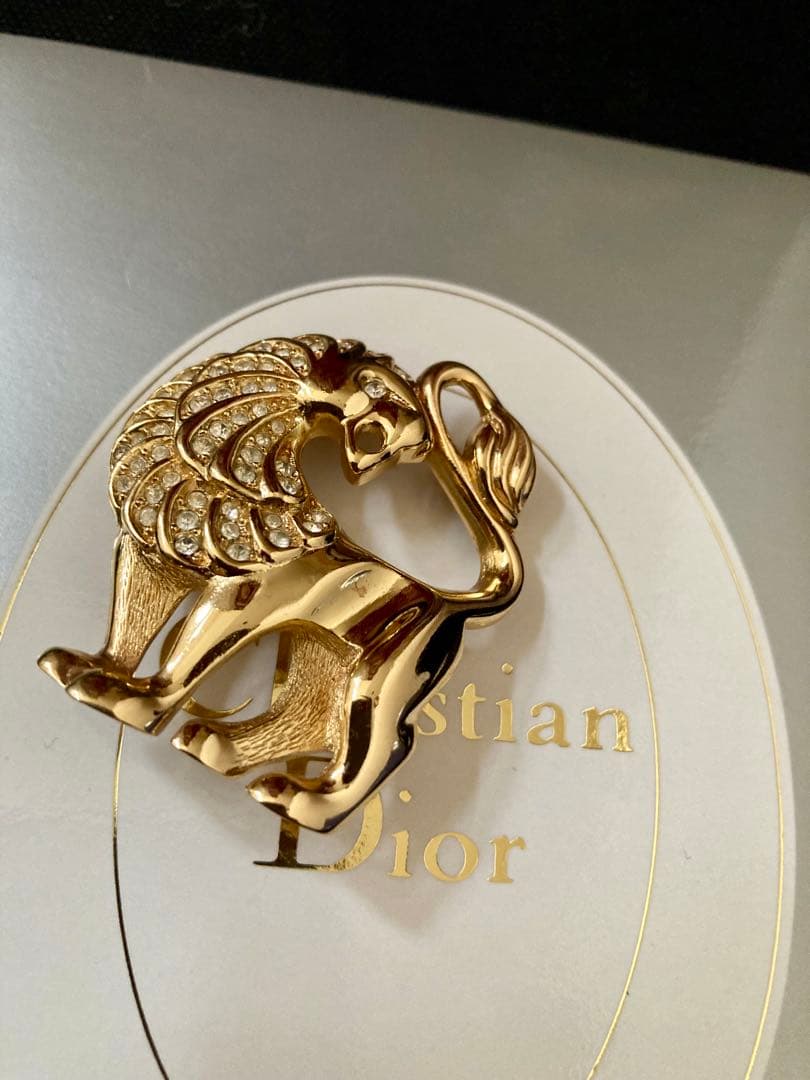 専用◆クリスチャンディオールChristian Diorブローチライオンモチーフ