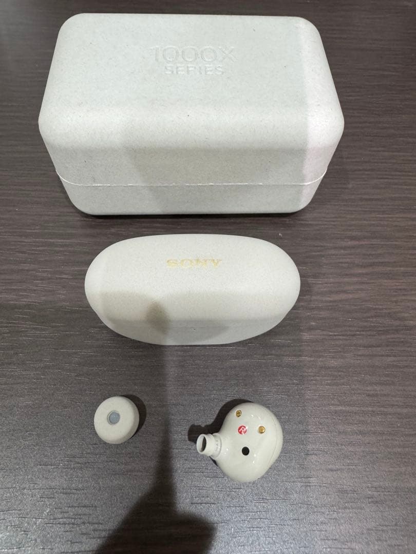 【美品】sony wf-1000xm5 充電器付き