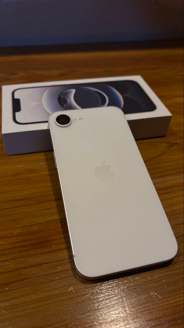 即購入⭕️iPhone16e 256GB ホワイト