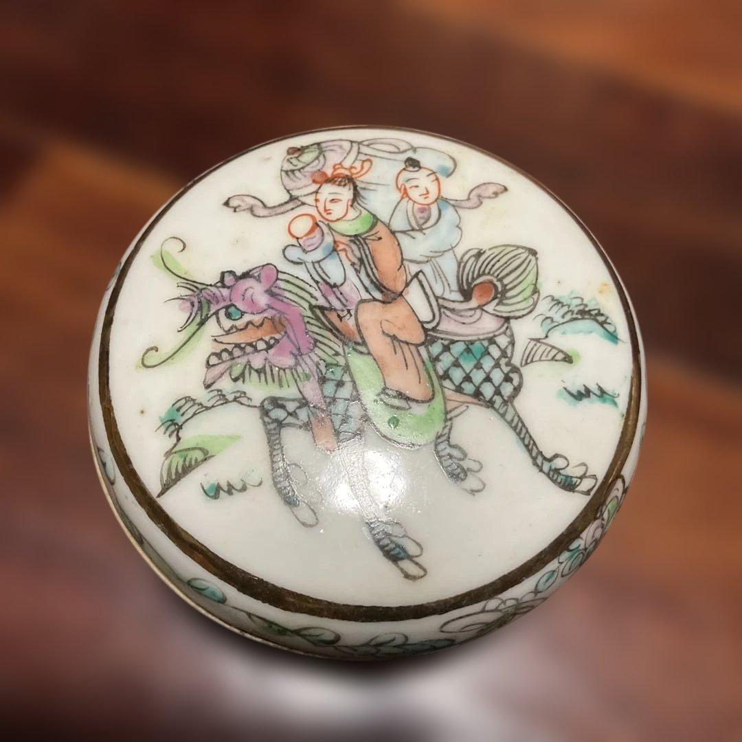 中国,同治時代の陶器容器 麒麟送子図