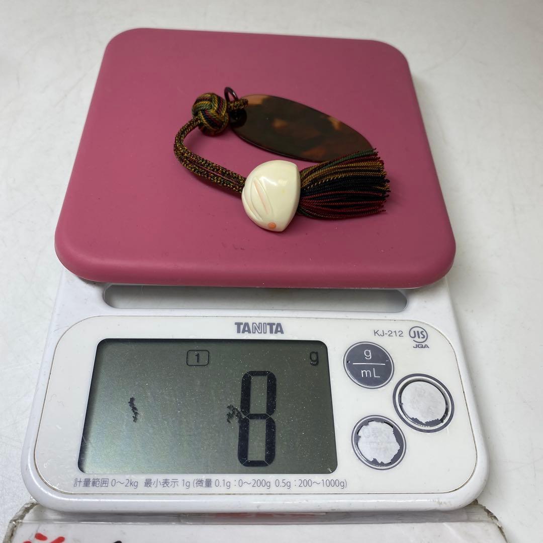 英之在銘　鼈甲に極上ウサギ　根付　8g 東さ8-0104☆2F