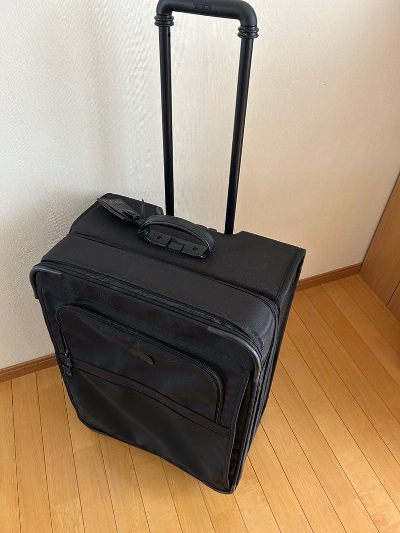 トゥミ　キャリーケース　容量可変式