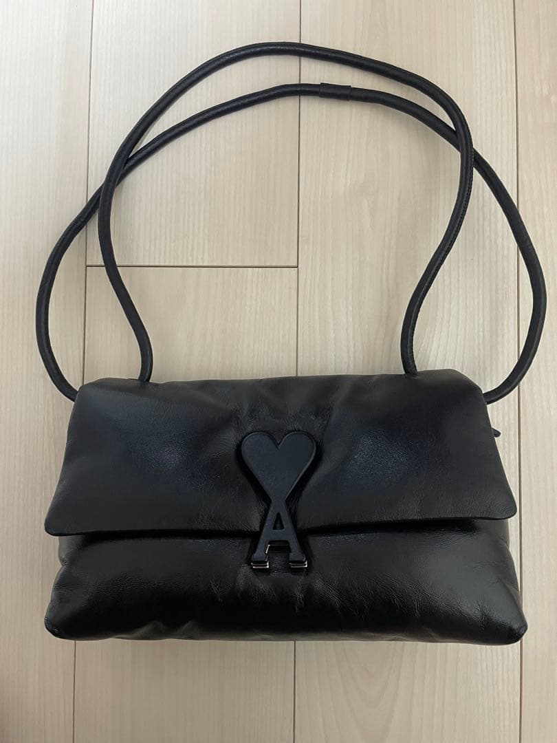 AMI PARIS黒 ショルダーバッグ