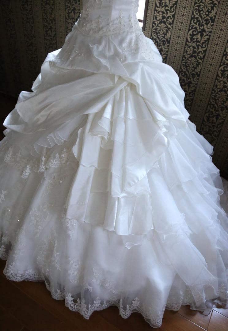 573クラウディアLoveryWedding高級ウエディングドレス7号9号11号