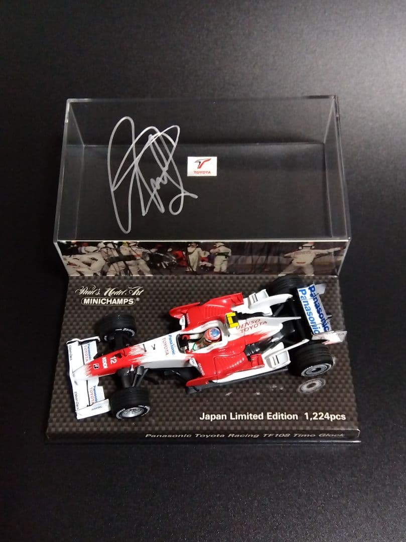 ミニチャンプス ティモ・グロック トヨタTF108 直筆サイン入り 1/43