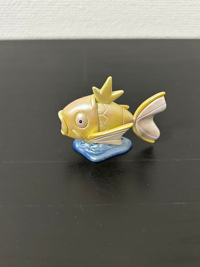 【希少】金のコイキング フィギュア