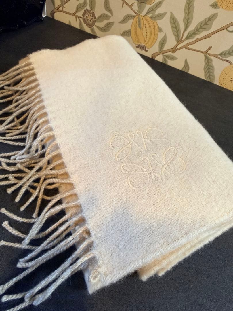 LOEWEバイカラーマフラー