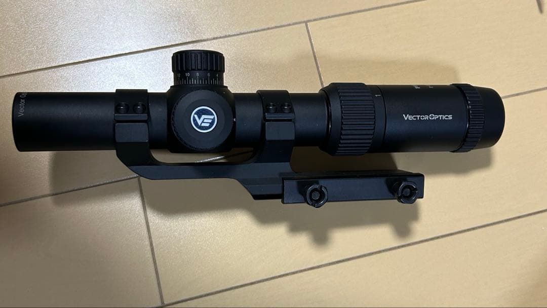 Vector Optics FORESTER 1-5X24 GII スコープ