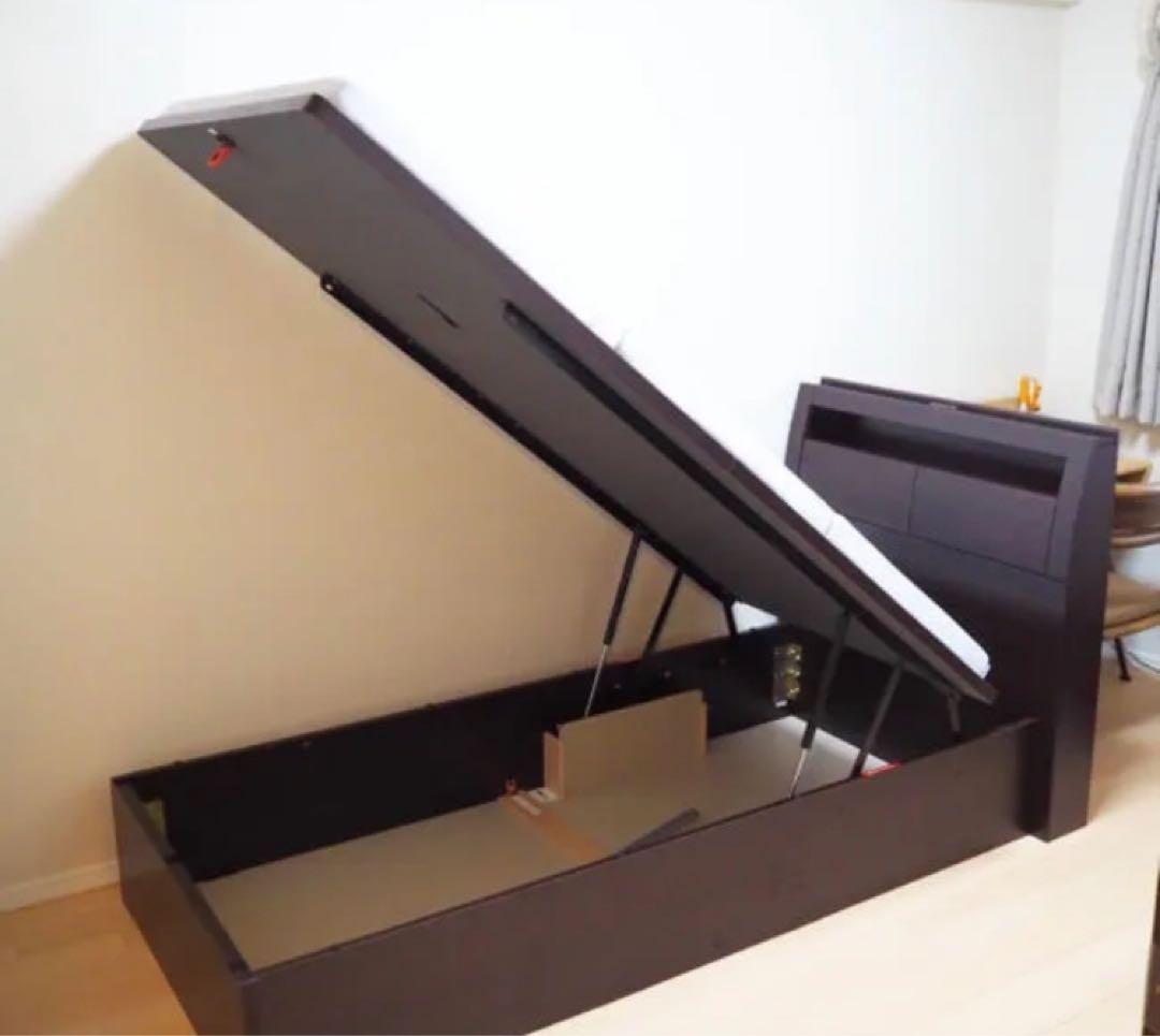 送料込美品2/16日まで限定ニトリ宮付き跳ね上げベッドフレーム