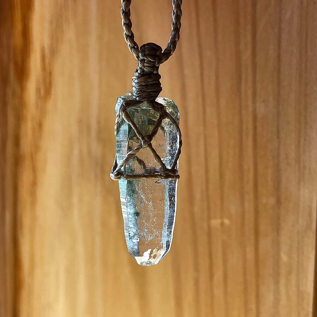 ヒマラヤ水晶 ガネッシュヒマール ＊ マクラメペンダント ネックレス 35