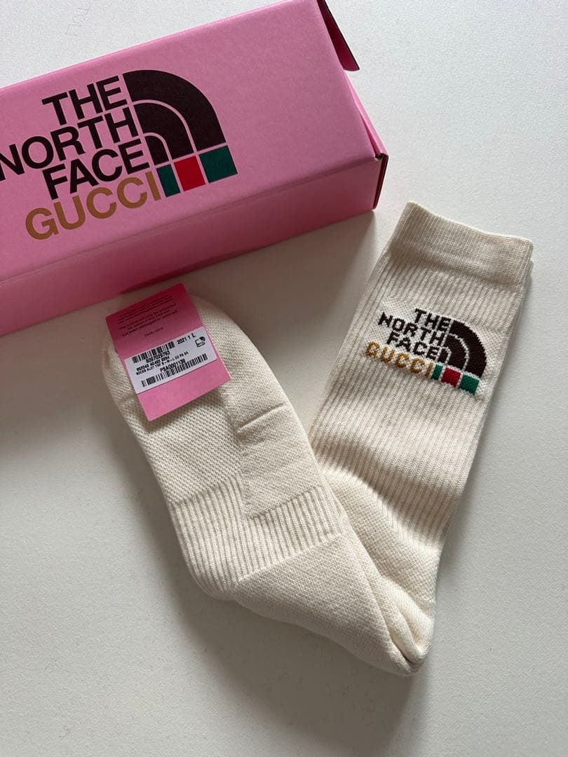 グッチ×ザノースフェイス ソックス未使用