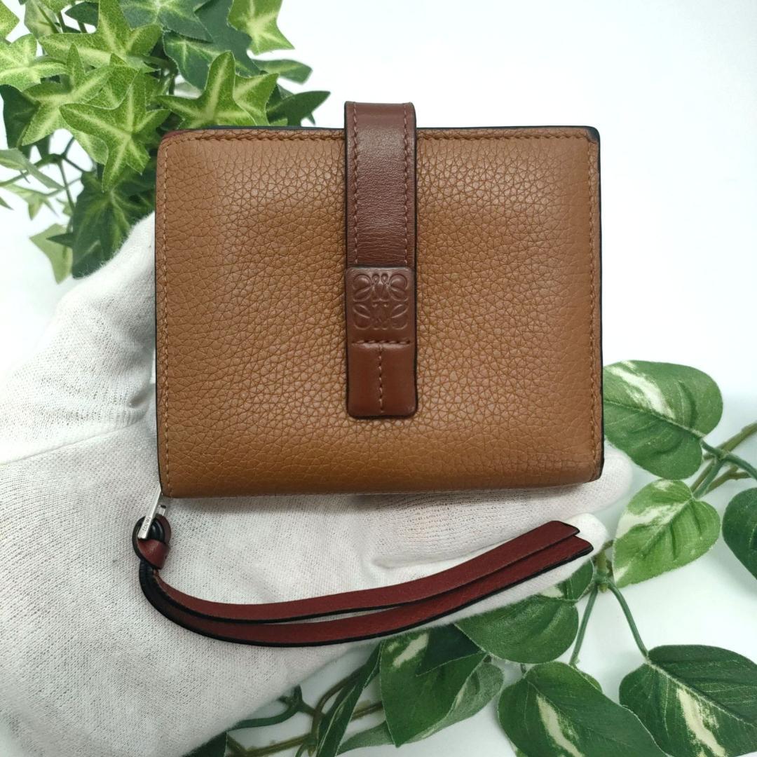 ロエベ　折り財布　コンパクトジップウォレット　ブラウン　アナグラム