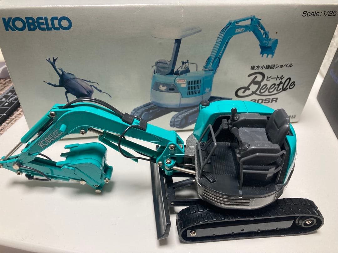 超レア！コベルコ 後方小旋回ショベル ビートル 25分の1スケール模型プラモデル